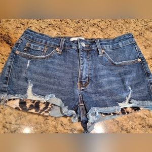 Leopard Accent Distresed Denim Shorts